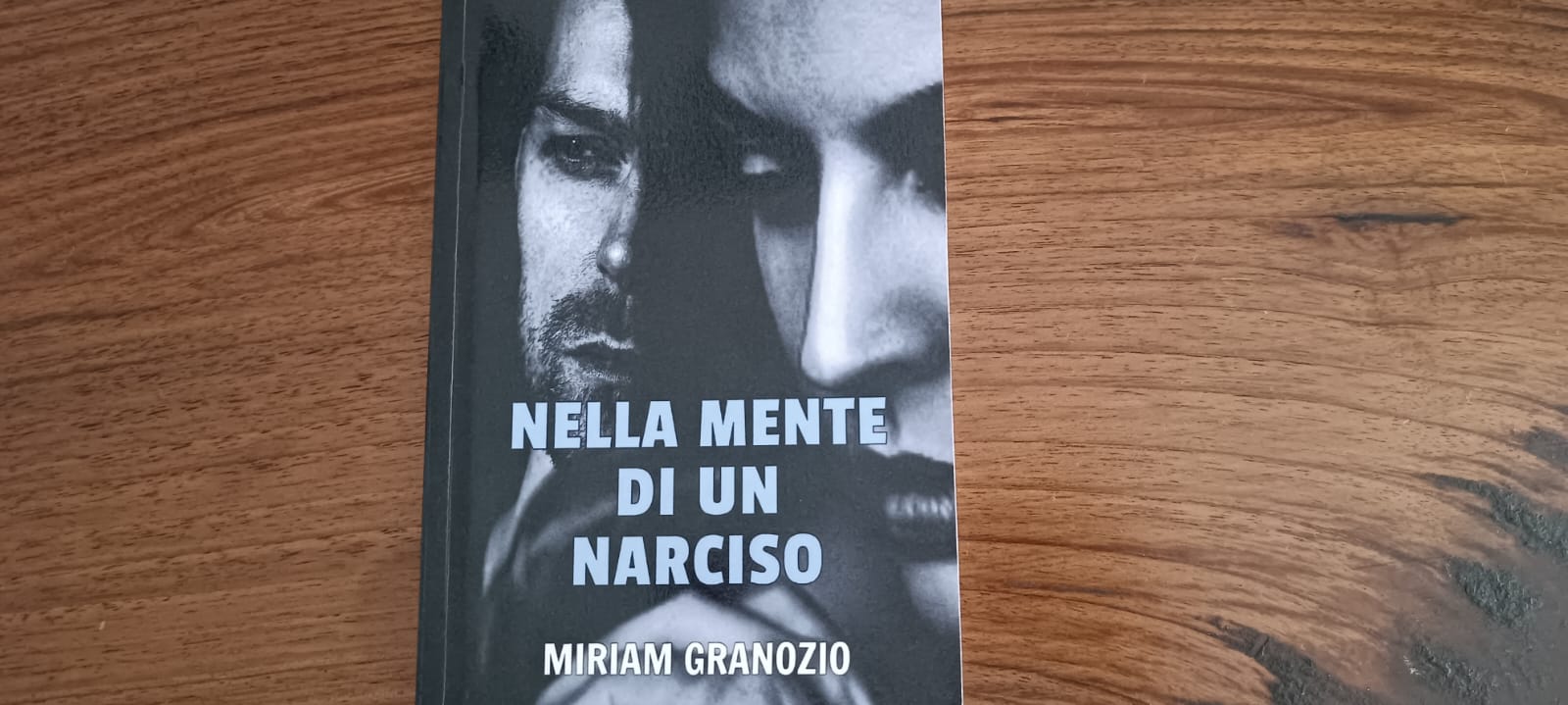 Libri. “Nella mente di un narciso”. Intervista a Miriam Granozio