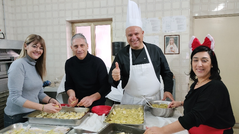 Praia a Mare. “Pranzo solidale all’hotel Calabria”. Ai fornelli l’amministrazione comunale